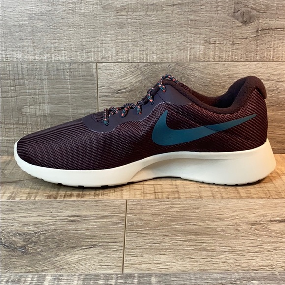 Nike Tanjun SE Burgundy Ash/ Faded Spruce Sneakers - Picture 3 of 6